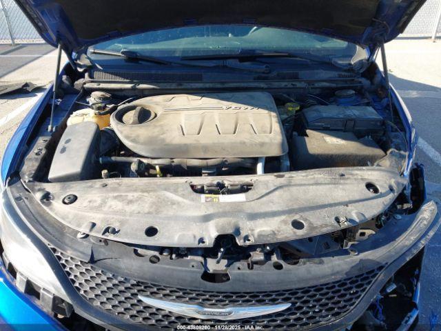 Chrysler 200 S Image 11