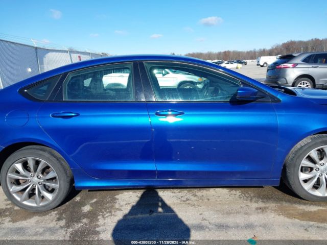 Chrysler 200 S Image 12