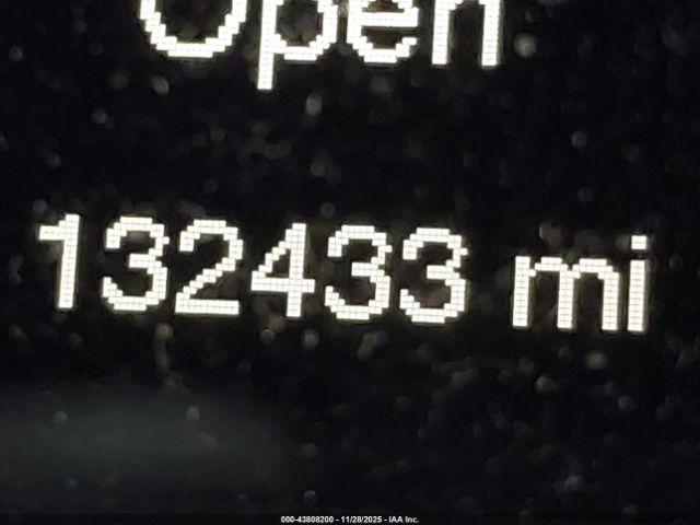 Chrysler 200 S Image 13