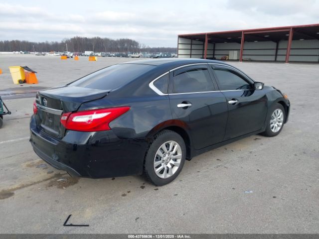 Nissan Altima Image 15