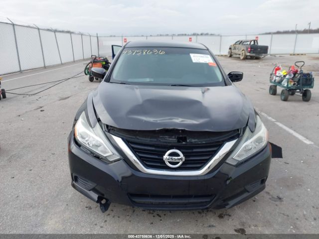 Nissan Altima Image 4