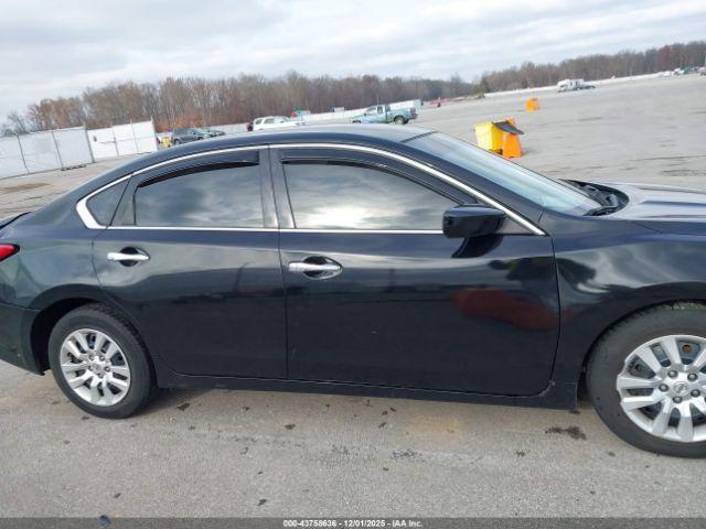 Nissan Altima Image 5