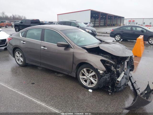 Salvage Nissan Altima