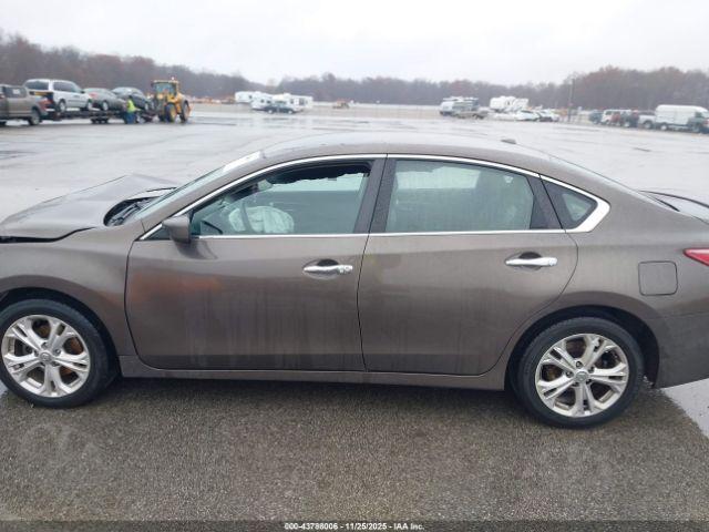 Nissan Altima 2.5 Sv Image 17