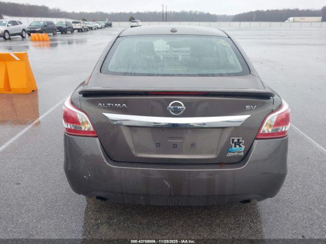 Nissan Altima 2.5 Sv Image 4