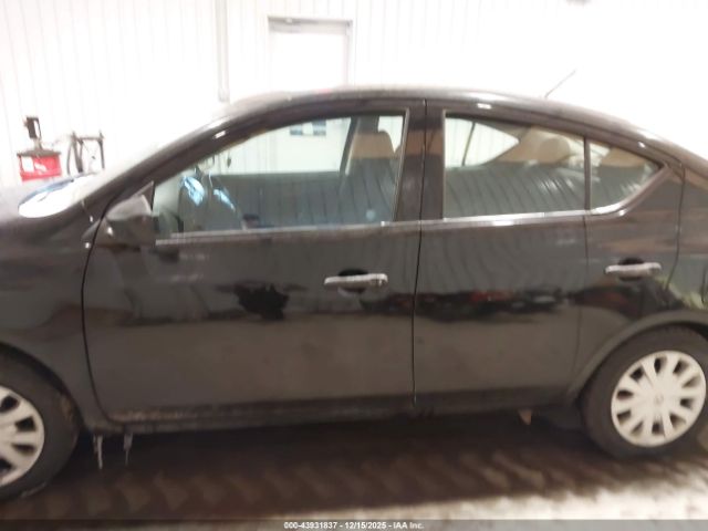 Nissan Versa 1.6 S+ Image 13
