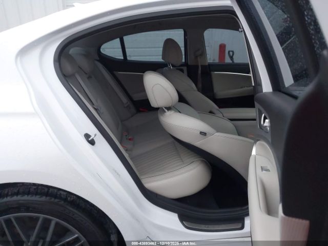 Genesis G70 2.0t Advanced Image 2