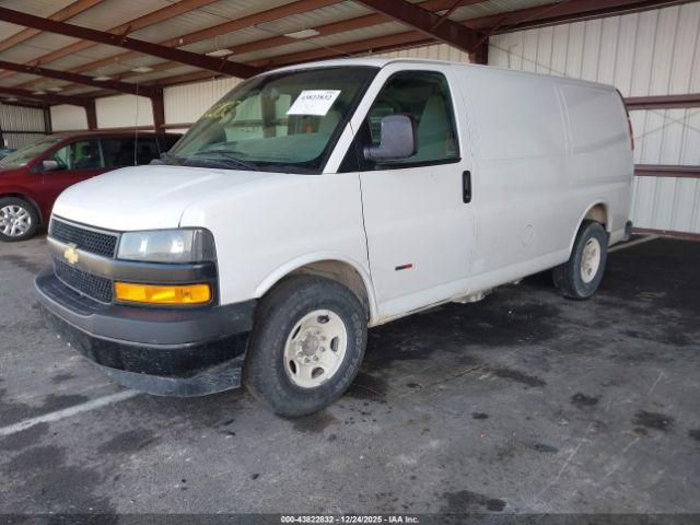 Chevrolet Express Work Van Image 2