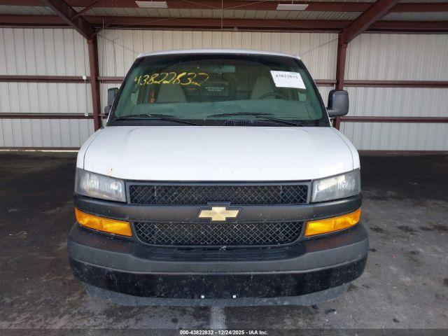 Chevrolet Express Work Van Image 12