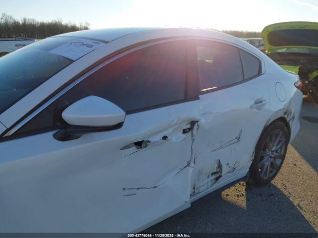 Mazda Mazda3 Preferred Package Image 15